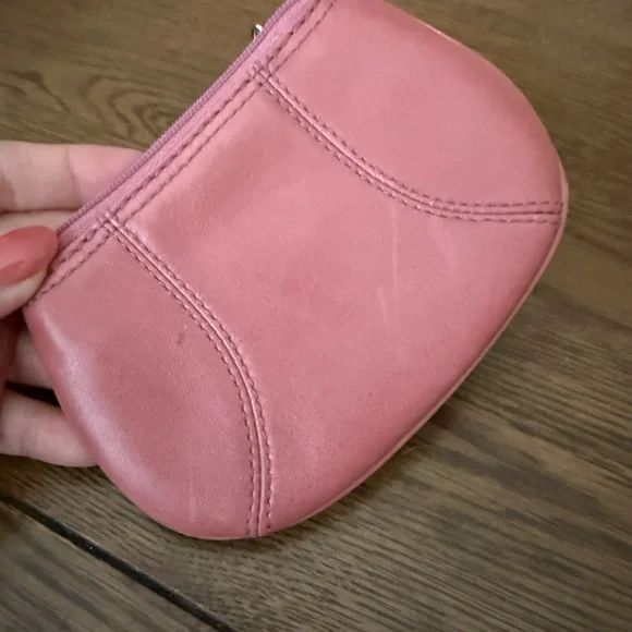 Pink Coach leather pouch and Ivory Coach Kristin woven envelope wallet clutch - Picture 10 of 12
